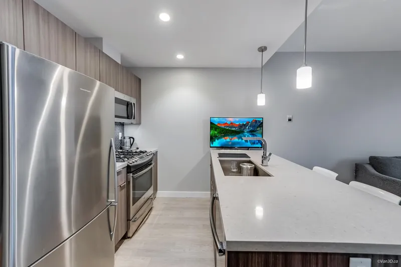 904 1788 ONTARIO STREET - photo 3 of 25