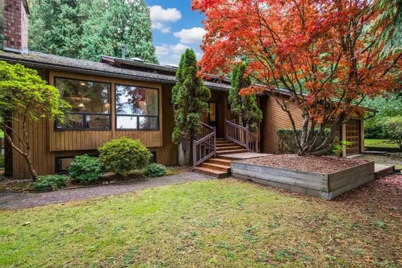 13912 28 AVENUE - photo 4 of 25