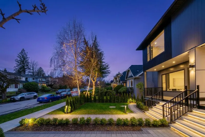 2837 W 31ST AVENUE - photo 3 of 25