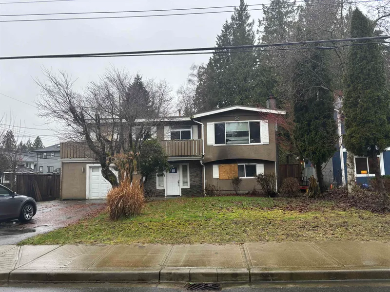 2961 LARCH WAY - photo 2 of 7