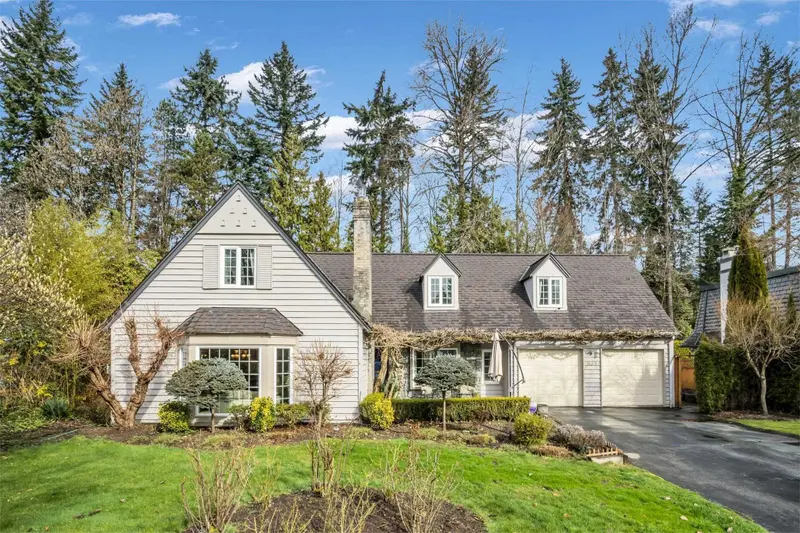 539 NEWCROFT PLACE - photo 2 of 25