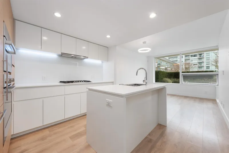 404 6900 PEARSON WAY - photo 1 of 25