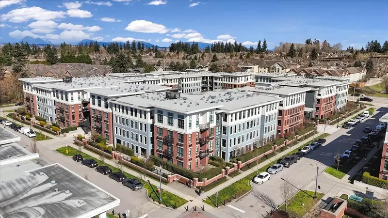 305 15137 33 AVENUE - photo 1 of 25