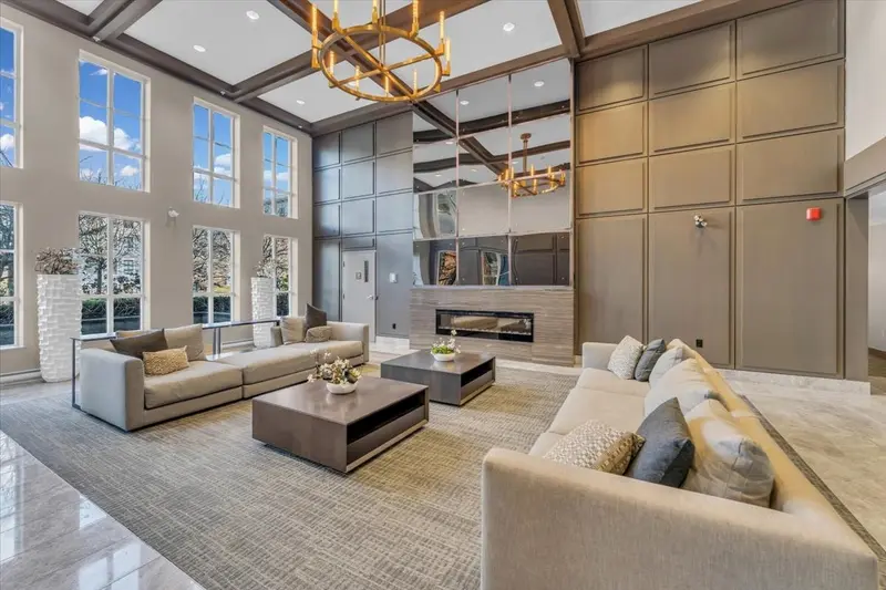 305 15137 33 AVENUE - photo 3 of 25