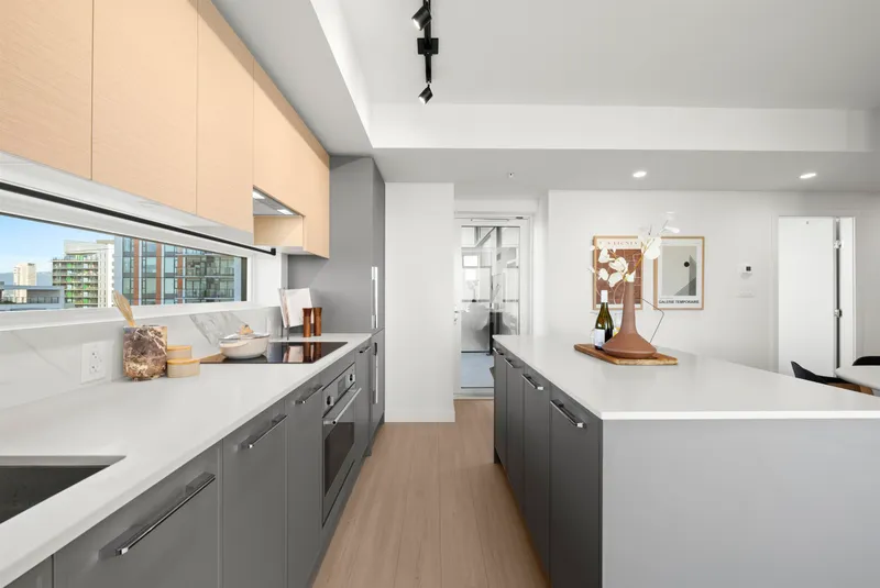 3303 13745 GEORGE JUNCTION - photo 3 of 25