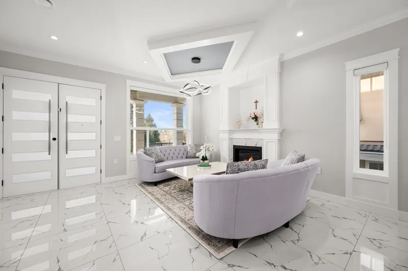 11060 129 STREET - photo 3 of 25