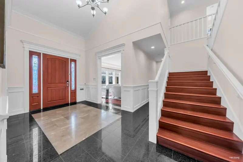 1877 LEMAX AVENUE - photo 2 of 25