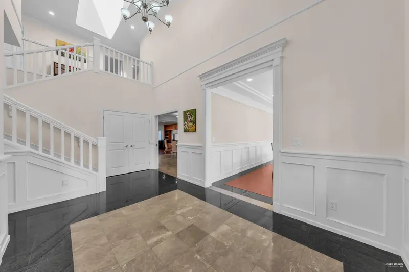 1877 LEMAX AVENUE - photo 3 of 25