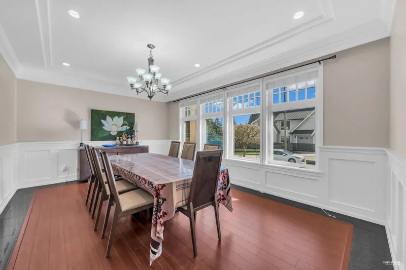 1877 LEMAX AVENUE - photo 4 of 25