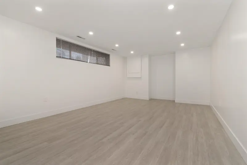 6755 LORNE DRIVE - photo 4 of 25