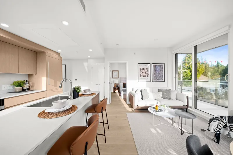 305 5212 CAMBIE STREET - photo 4 of 25