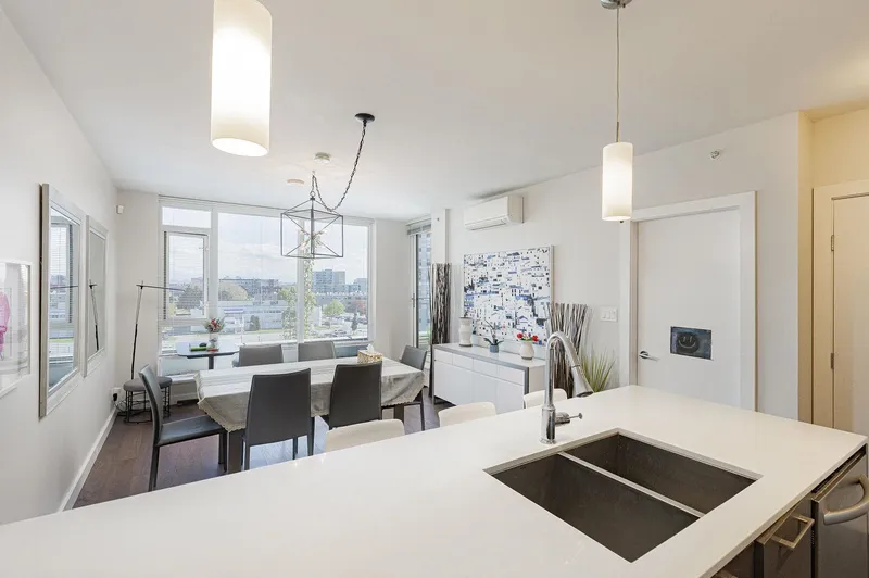 6015 5511 HOLLYBRIDGE WAY - photo 2 of 25