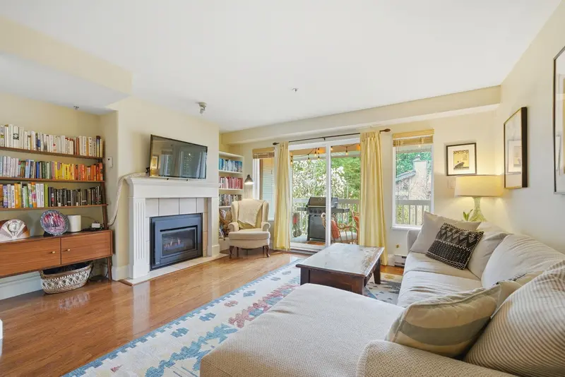 22 232 TENTH STREET - photo 3 of 25