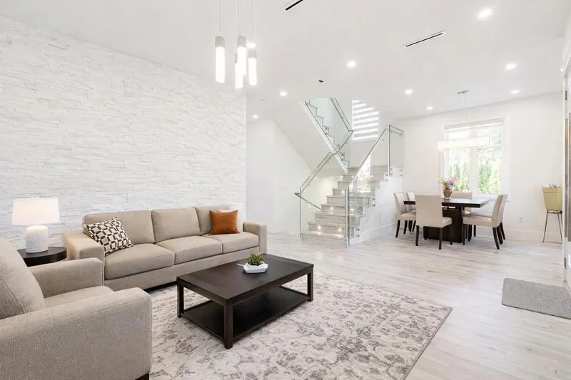 7079 194A STREET - photo 2 of 10