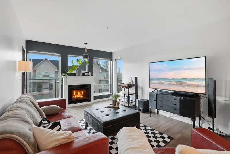 402 33738 KING ROAD - photo 1 of 25