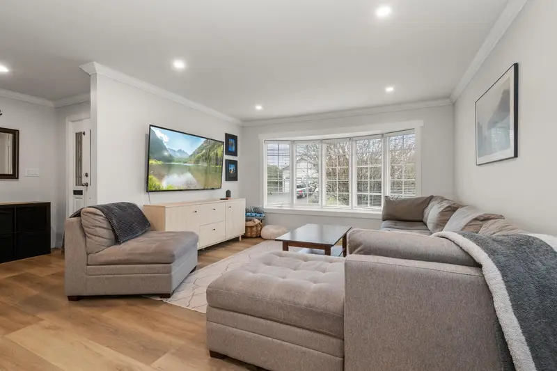 45578 WORTHINGTON PLACE - photo 2 of 25