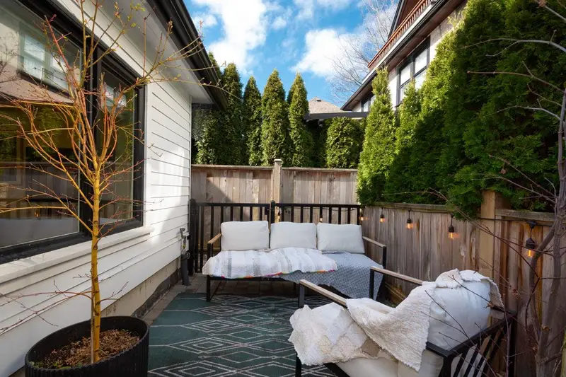 1026 E 13TH AVENUE - photo 3 of 25