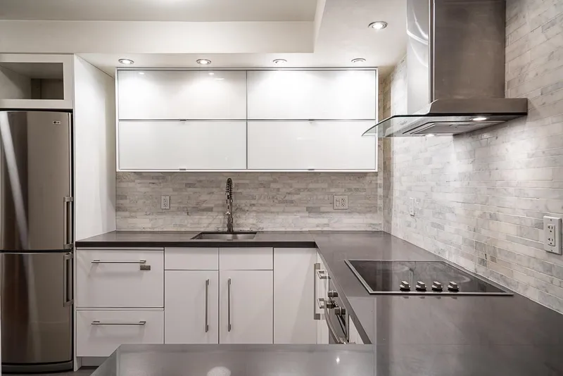 103 808 E 8TH AVENUE - photo 4 of 21