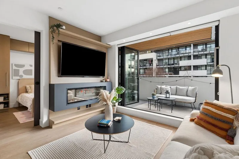 205 5089 QUEBEC STREET - photo 3 of 25