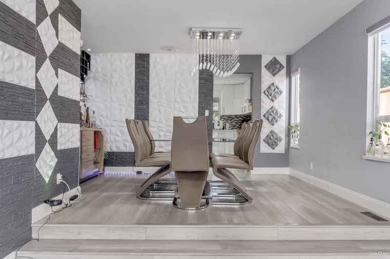 6841 142A STREET - photo 2 of 25