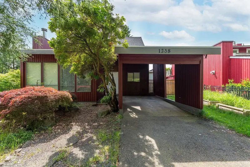 1238 GABRIOLA DRIVE - photo 2 of 20