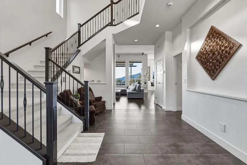 1510 DAYTON STREET - photo 2 of 25