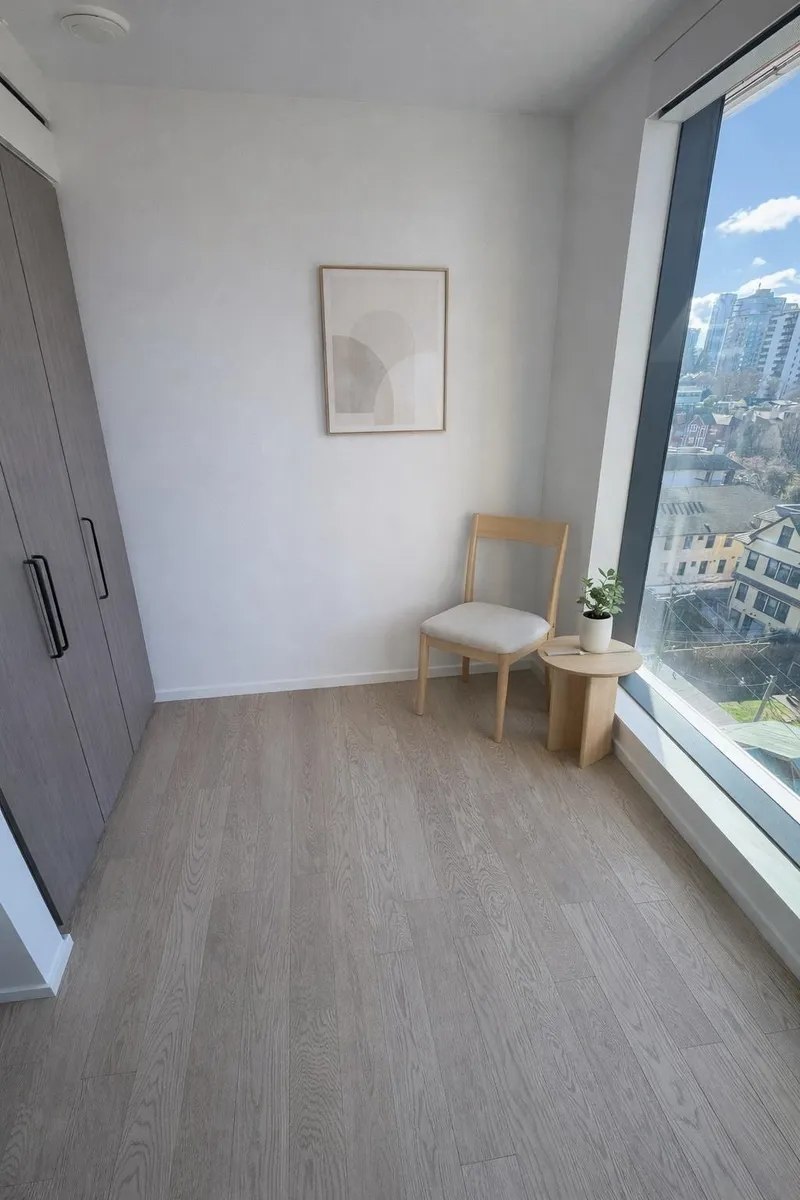 1001 1482 ROBSON STREET - photo 3 of 8