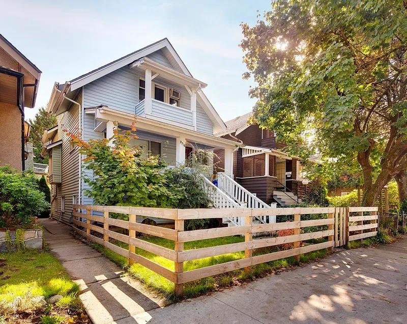 2318 MACDONALD STREET - photo 4 of 25