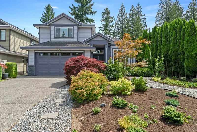 15688 92 AVENUE - photo 2 of 25