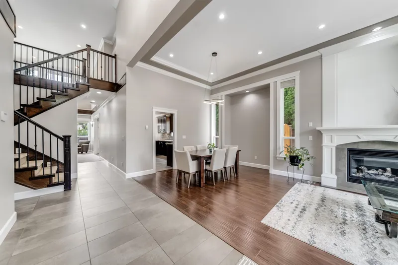 15688 92 AVENUE - photo 3 of 25