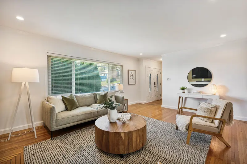 8326 ROYAL OAK AVENUE - photo 1 of 25