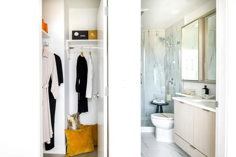 1406 4988 BENNETT STREET - photo 3 of 9