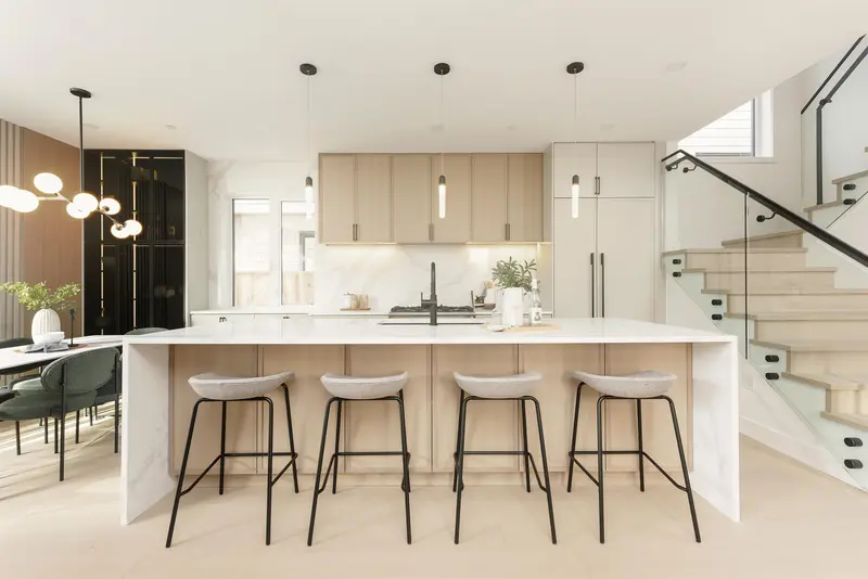 2 5969 GRANVILLE STREET - photo 1 of 25