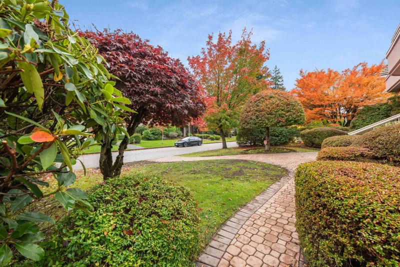 1363 W 51 AVENUE - photo 3 of 25