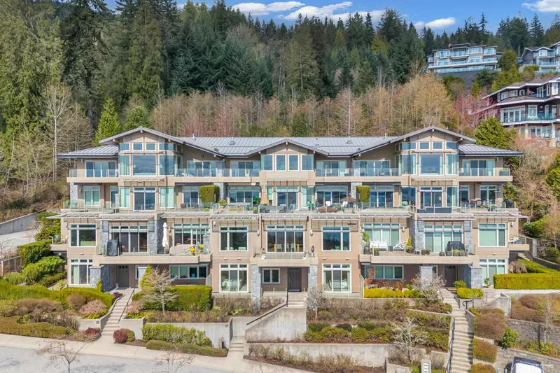 2575 GARDEN COURT - photo 2 of 25