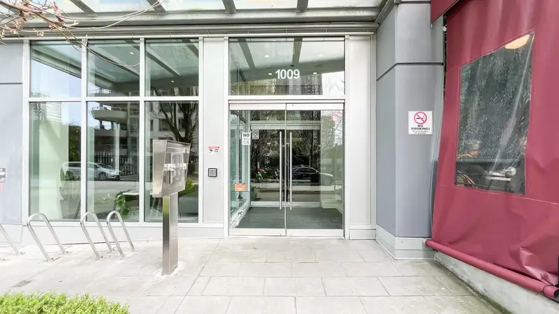 1706 1009 HARWOOD STREET - photo 3 of 25