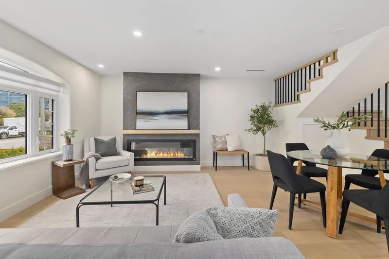 2438 W 49 AVENUE - photo 3 of 25