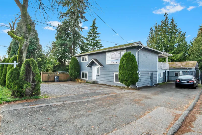 9155 132 STREET - photo 3 of 19