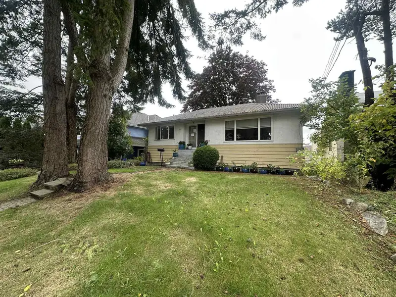 313 E 13TH STREET - photo 3 of 12