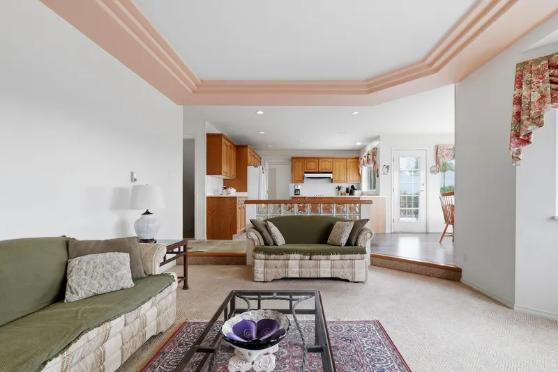 8 GREYSTONE PLACE - photo 4 of 25