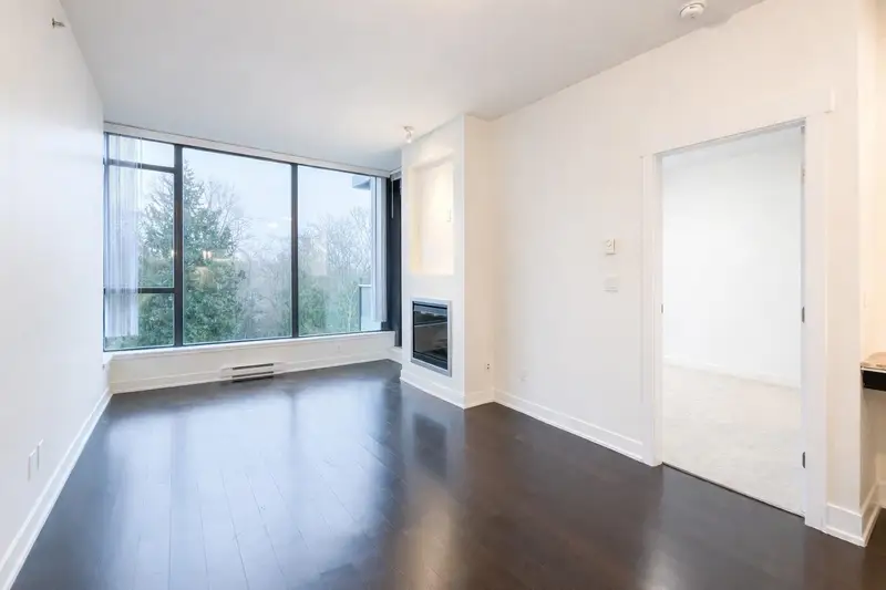 905 7088 18TH AVENUE - photo 2 of 20