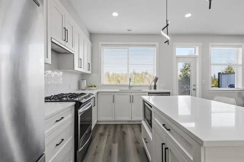 14 15717 MOUNTAIN VIEW DRIVE - photo 4 of 25