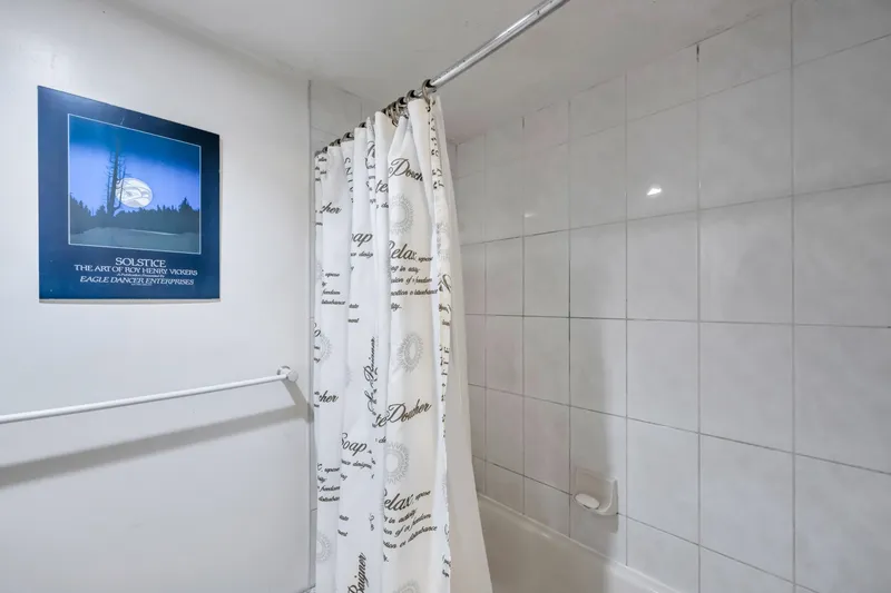 202 525 WHEELHOUSE SQUARE - photo 4 of 25