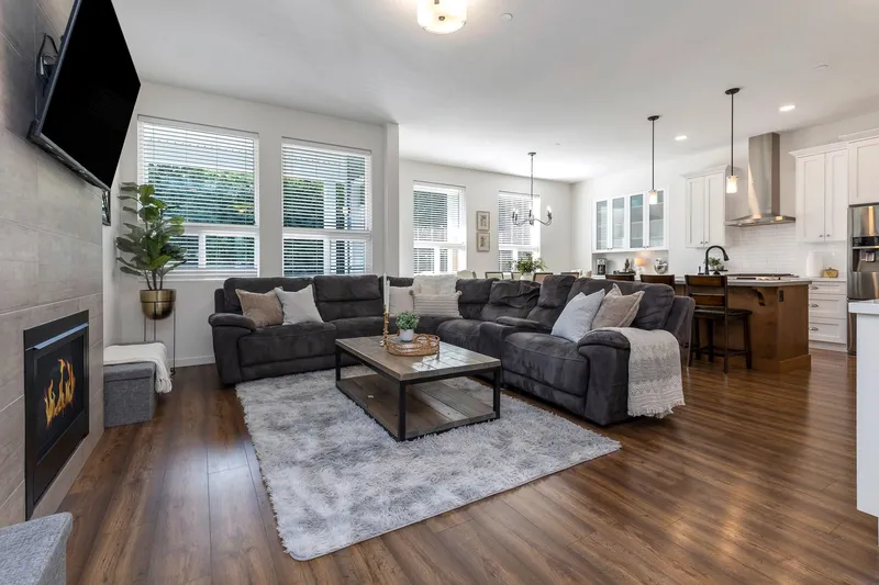 12933 240A STREET - photo 4 of 25