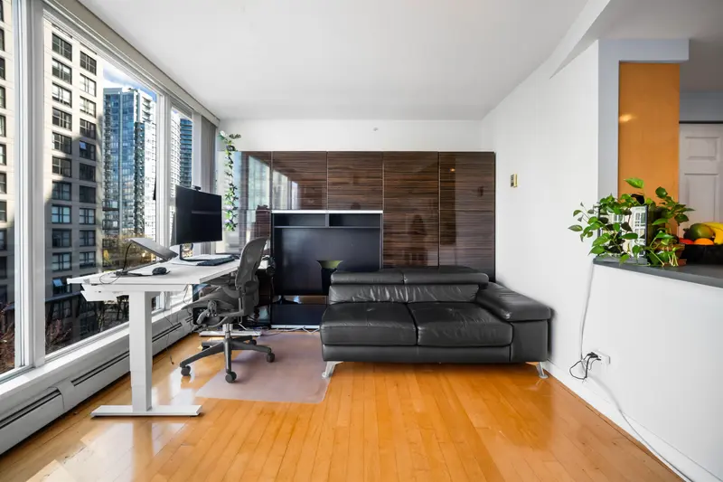 702 1008 CAMBIE STREET - photo 4 of 25