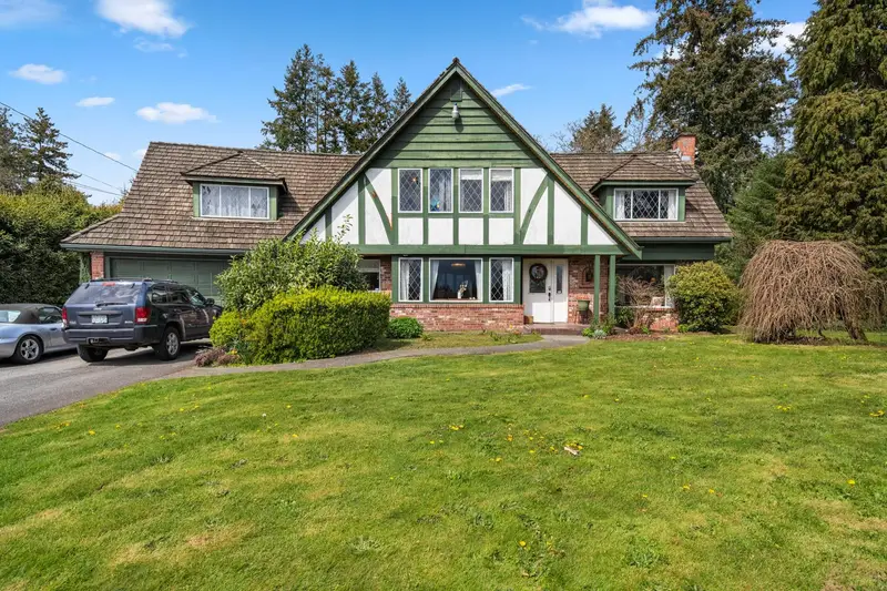 14633 56 AVENUE - photo 2 of 25