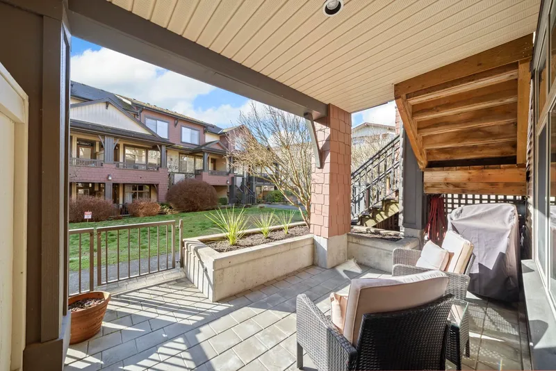 47 19478 65TH AVENUE - photo 2 of 25