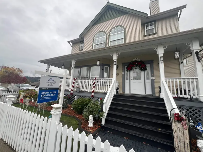 46442 CHESTER DRIVE - photo 2 of 25