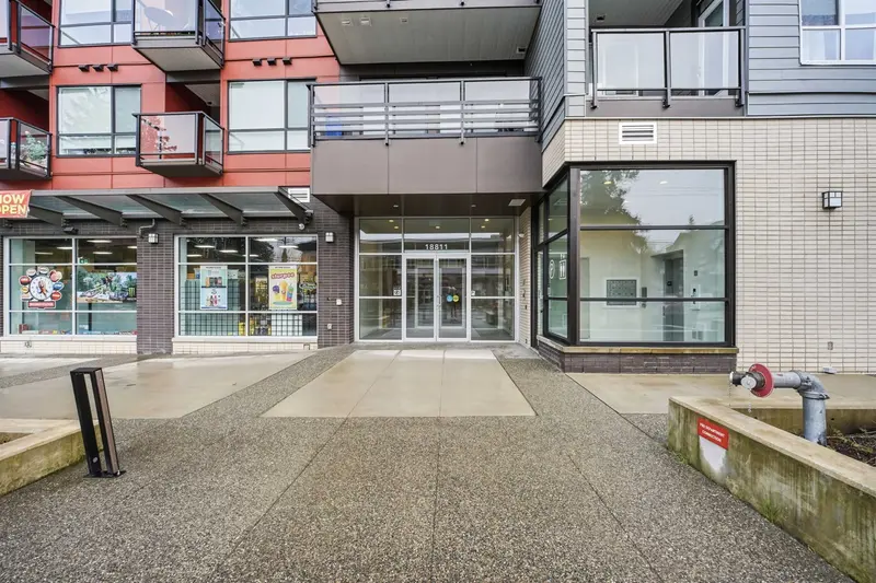 305 18811 72 AVENUE - photo 3 of 25