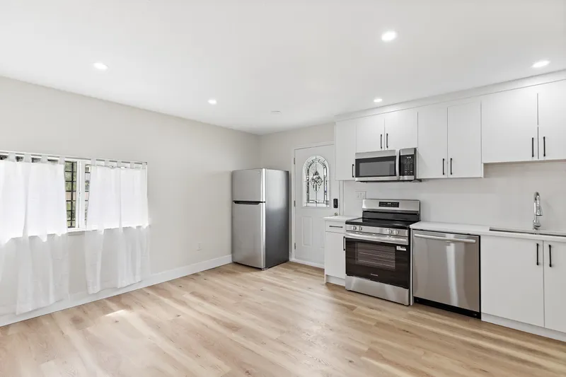 12822 229 STREET - photo 3 of 25